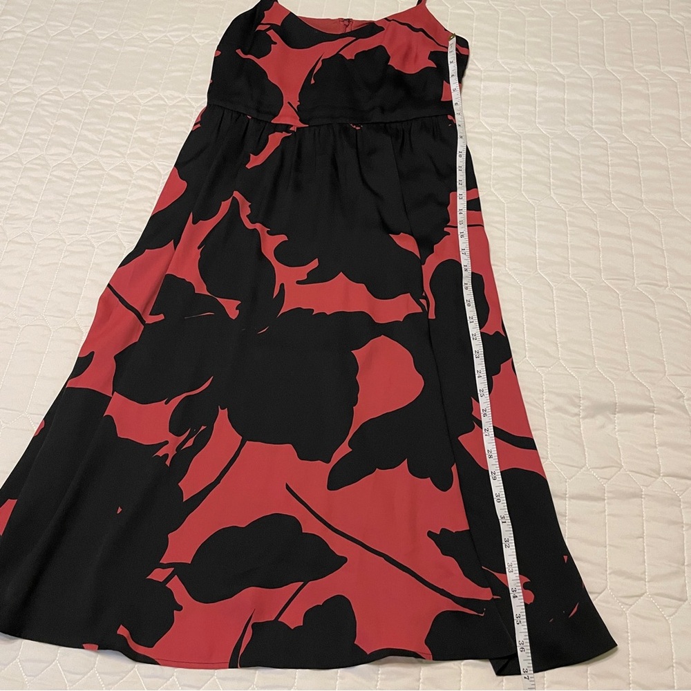 LOFT Spaghetti Strap Sundress Tea Length Black Red
Dress Size 8 - Picture 2 of 5
